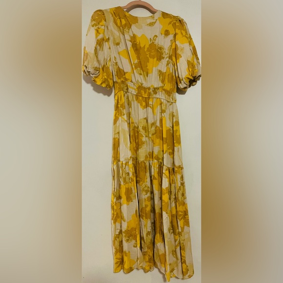 Short Sleeve Midi Dress - Picture 3 of 3